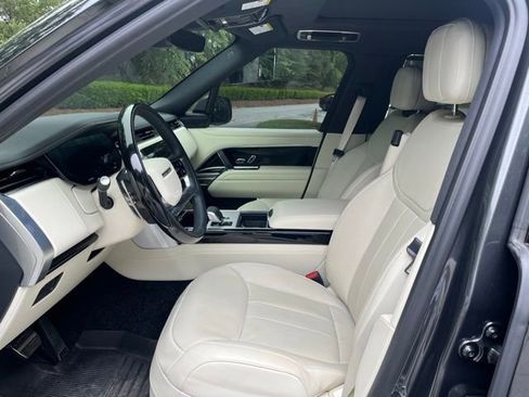 Certified 2025 Land Rover Range Rover Long Wheelbase SE AWD/4WD image 5
