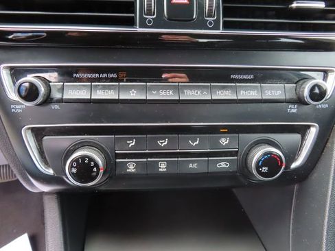 Used 2020 Kia Optima S image 32