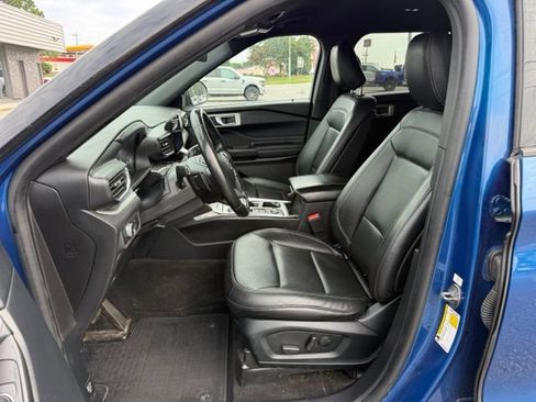 Used 2020 Ford Explorer XLT w/ Equipment Group 202A AWD/4WD image 20