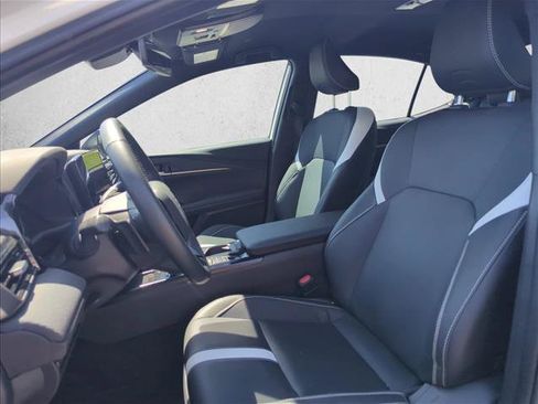 Used 2025 Toyota Camry SE w/ Convenience Package FWD image 21