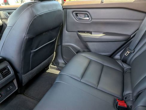 Used 2022 Nissan Rogue SL w/ SL Premium Package FWD image 36