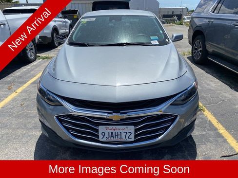 Used 2024 Chevrolet Malibu LT FWD image 2