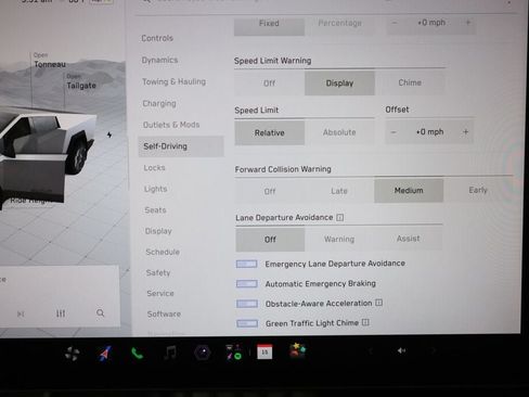 Used 2024 Tesla Cybertruck AWD Crew Cab image 18