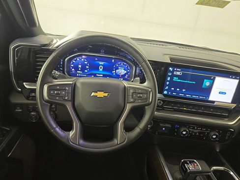 Used 2024 Chevrolet Silverado 1500 High Country w/ Technology Package AWD/4WD image 14