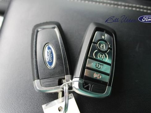 Used 2020 Ford Explorer XLT w/ Equipment Group 202A image 11