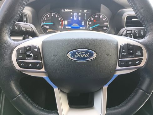 Used 2020 Ford Explorer XLT w/ Equipment Group 202A image 18