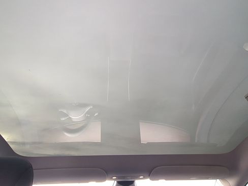 Used 2021 Tesla Model Y Long Range image 23