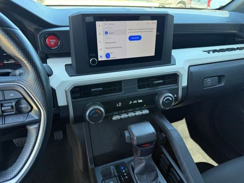 Used 2024 Toyota Tacoma TRD Off-Road image 17