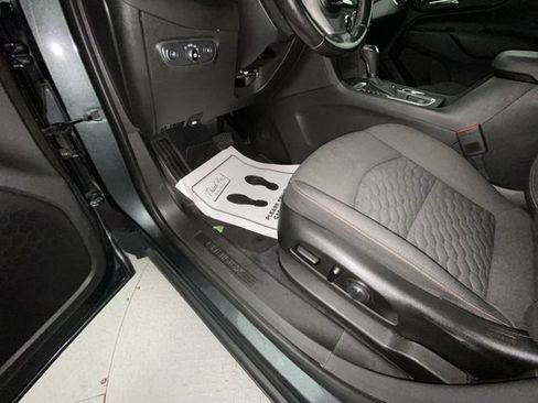 Used 2021 Chevrolet Equinox LT AWD/4WD image 12