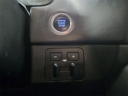 Used 2024 Toyota Tundra Platinum image 30