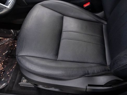 Used 2019 Land Rover Discovery Sport image 15