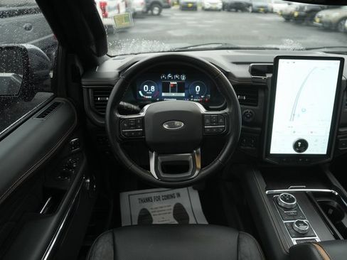 Certified 2023 Ford Expedition Platinum image 22