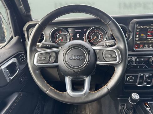 Used 2022 Jeep Gladiator Overland image 12