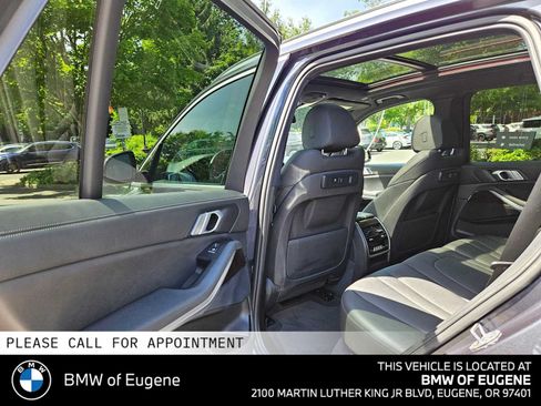 Used 2019 BMW X5 xDrive40i w/ Premium Package 2 AWD/4WD image 19