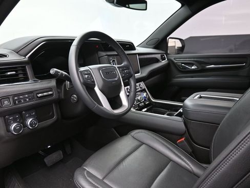 Used 2023 GMC Yukon Denali image 18