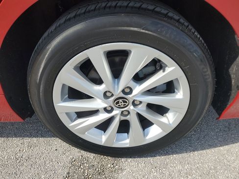 Used 2023 Toyota Camry LE image 28