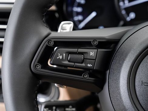 New 2025 Porsche Macan image 14