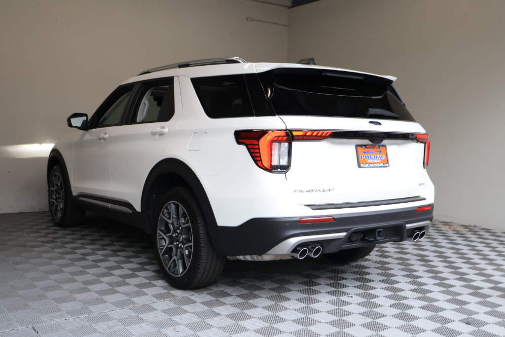Used 2025 Ford Explorer Platinum w/ Ultimate Package AWD/4WD image 13