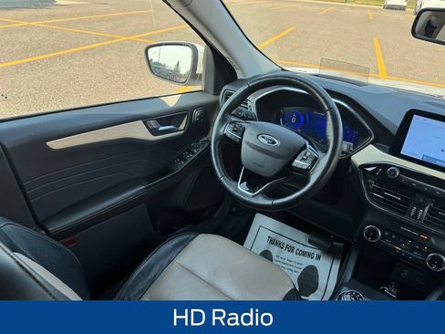 Certified 2022 Ford Escape Titanium w/ Titanium Elite Package AWD/4WD image 16