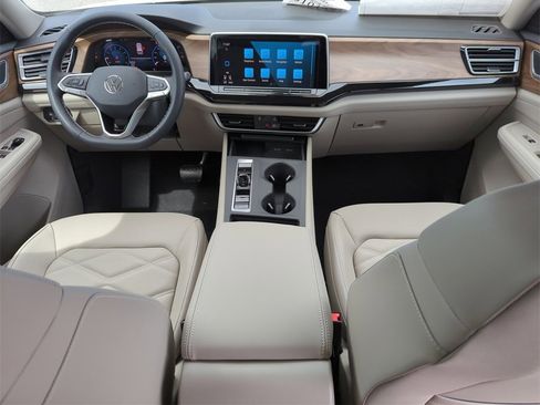 New 2026 Volkswagen Atlas SE image 21