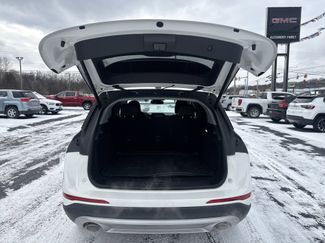 Used 2022 Lincoln Corsair AWD w/ Equipment Group 101A video 5