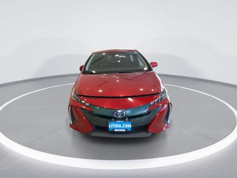 Used 2017 Toyota Prius Prime Premium FWD image 3