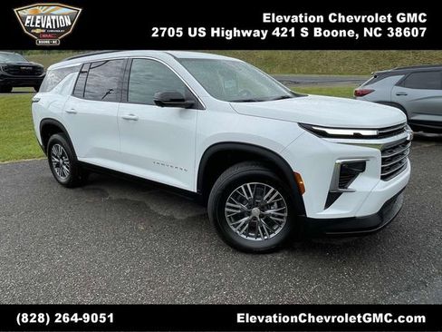 New 2026 Chevrolet Traverse LT w/ Driver Confidence Package AWD/4WD image 1
