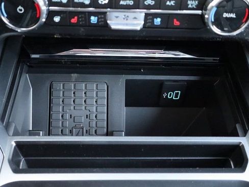 New 2026 Ford F250 Lariat w/ Black Appearance Package image 11