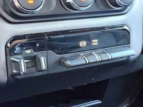 Used 2023 RAM 2500 Big Horn w/ Level 1 Equipment Group image 25