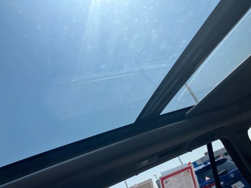 Certified 2024 Toyota Grand Highlander XLE image 17