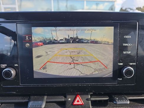 Used 2023 Kia Sportage LX image 19