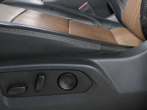 Used 2024 Chevrolet Silverado 2500 High Country image 21