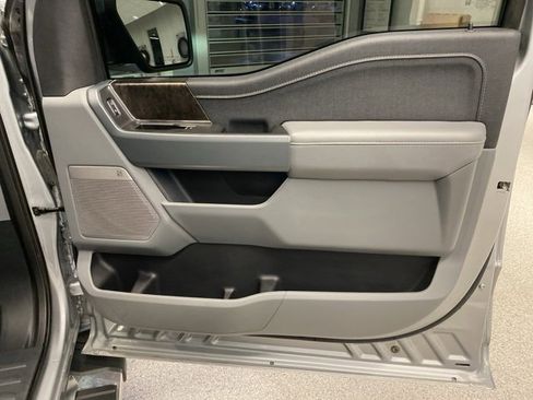 Used 2023 Ford F150 Lariat w/ Trailer Tow Package image 40