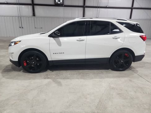 Used 2019 Chevrolet Equinox Premier w/ Premier Redline Edition image 2