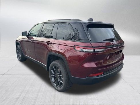 New 2025 Jeep Grand Cherokee Limited image 7