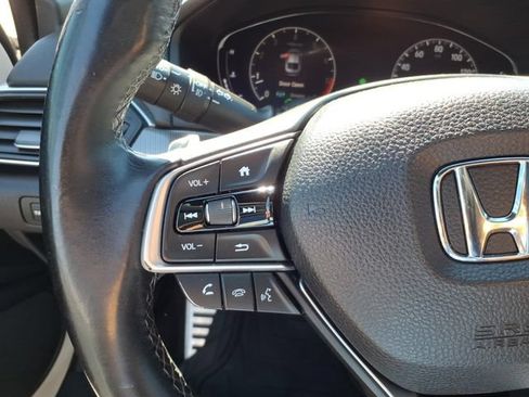 Used 2018 Honda Accord Sport image 9