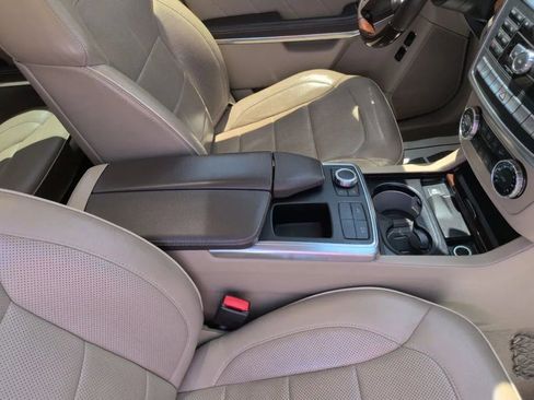 Used 2014 Mercedes-Benz GL 450 4MATIC w/ Appearance Package image 16