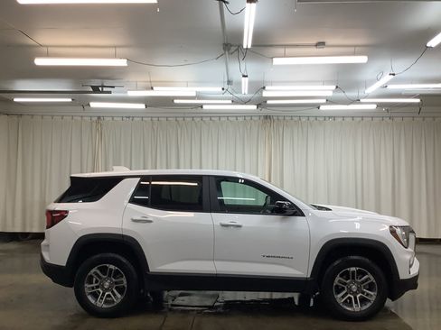 Used 2025 GMC Terrain Elevation AWD/4WD image 5