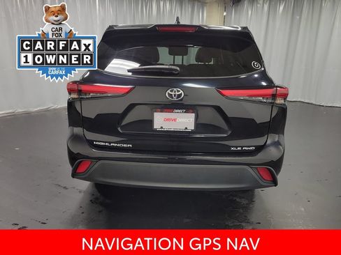 Used 2023 Toyota Highlander XLE AWD/4WD image 7