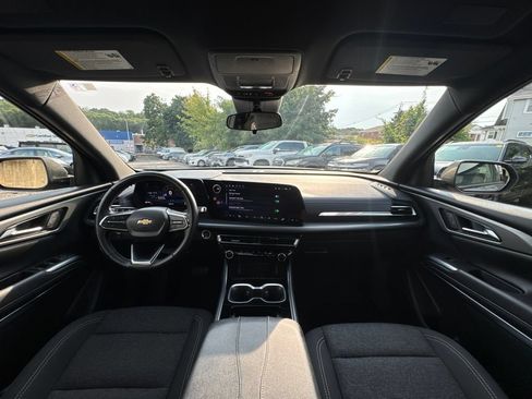 Used 2024 Chevrolet Traverse LT w/ LPO, Floor Liner Package FWD image 55