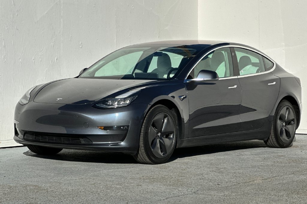Used 2018 Tesla Model 3 Long Range AWD/4WD image 7