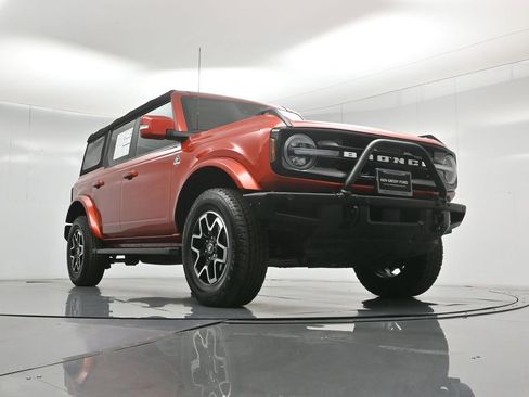Certified 2024 Ford Bronco Outer Banks AWD/4WD image 47