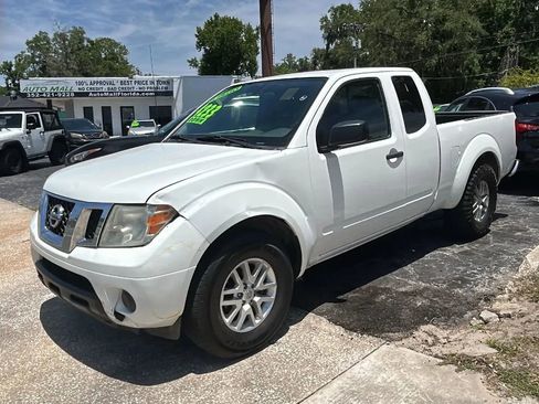 Used 2019 Nissan Frontier SV RWD image 5
