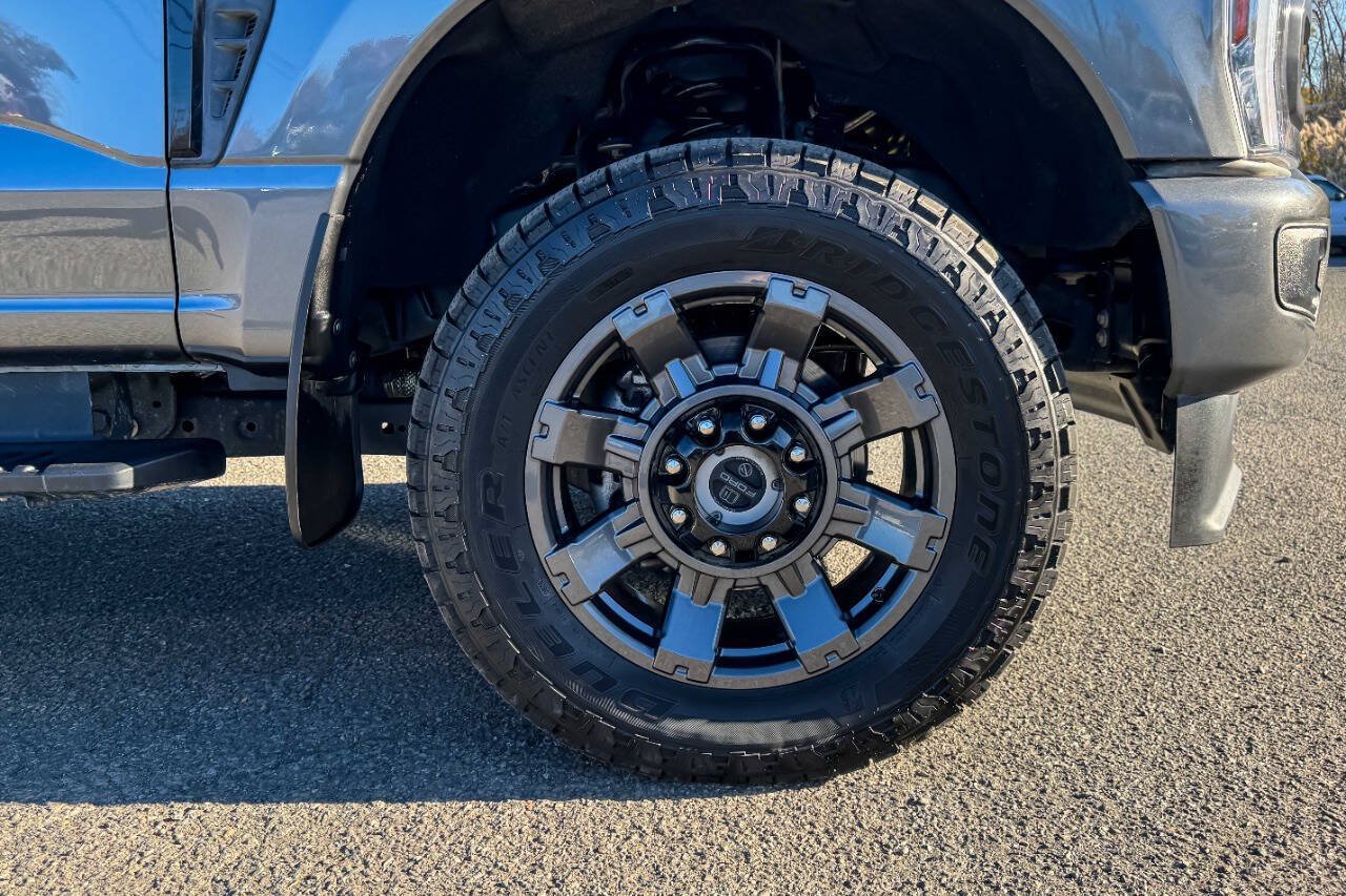 Used 2024 Ford F350 Lariat w/ Sport Appearance Package AWD/4WD image 13
