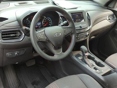Used 2024 Chevrolet Equinox RS FWD image 10