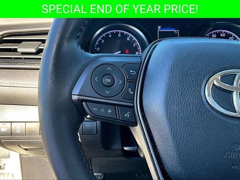 Used 2021 Toyota Camry SE image 10