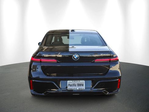Used 2026 BMW 750e xDrive w/ Premium Package AWD/4WD image 5