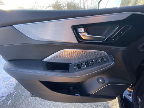 Used 2023 Acura MDX SH-AWD w/ Technology Package image 12