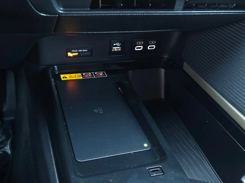 Certified 2025 Toyota Camry SE FWD image 18