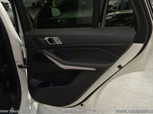 Used 2019 BMW X5 xDrive40i w/ M Sport Package image 40